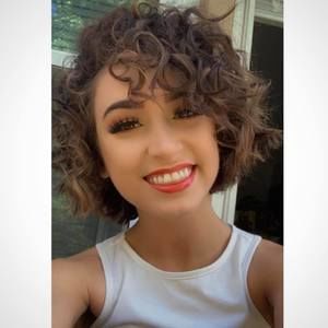 Meet your Posher, Avery